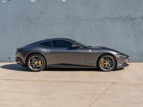 Certified 2022 Ferrari Roma RWD image 6