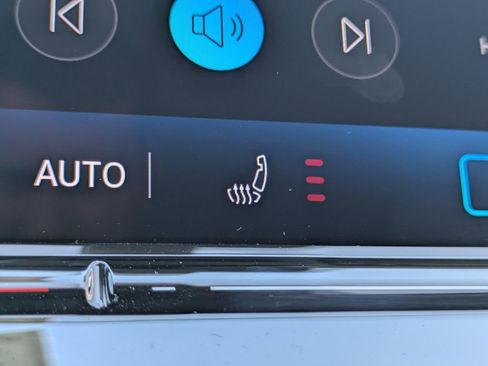 New 2026 Volkswagen Tiguan SE AWD/4WD image 22