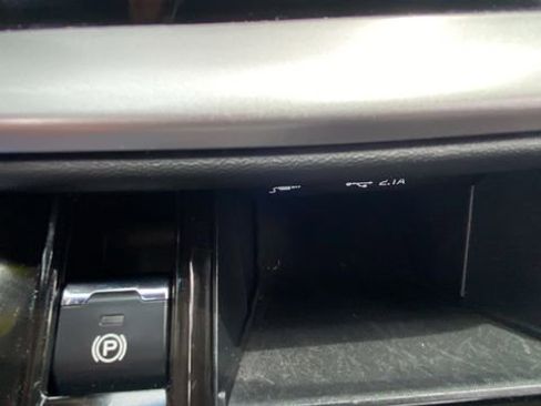Used 2022 Subaru Outback Limited AWD/4WD image 29