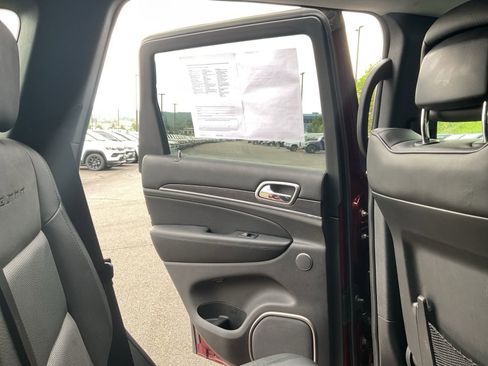 Used 2017 Jeep Grand Cherokee Summit AWD/4WD image 31