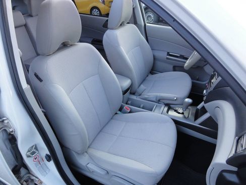 Used 2012 Subaru Forester 2.5X Premium AWD/4WD image 12