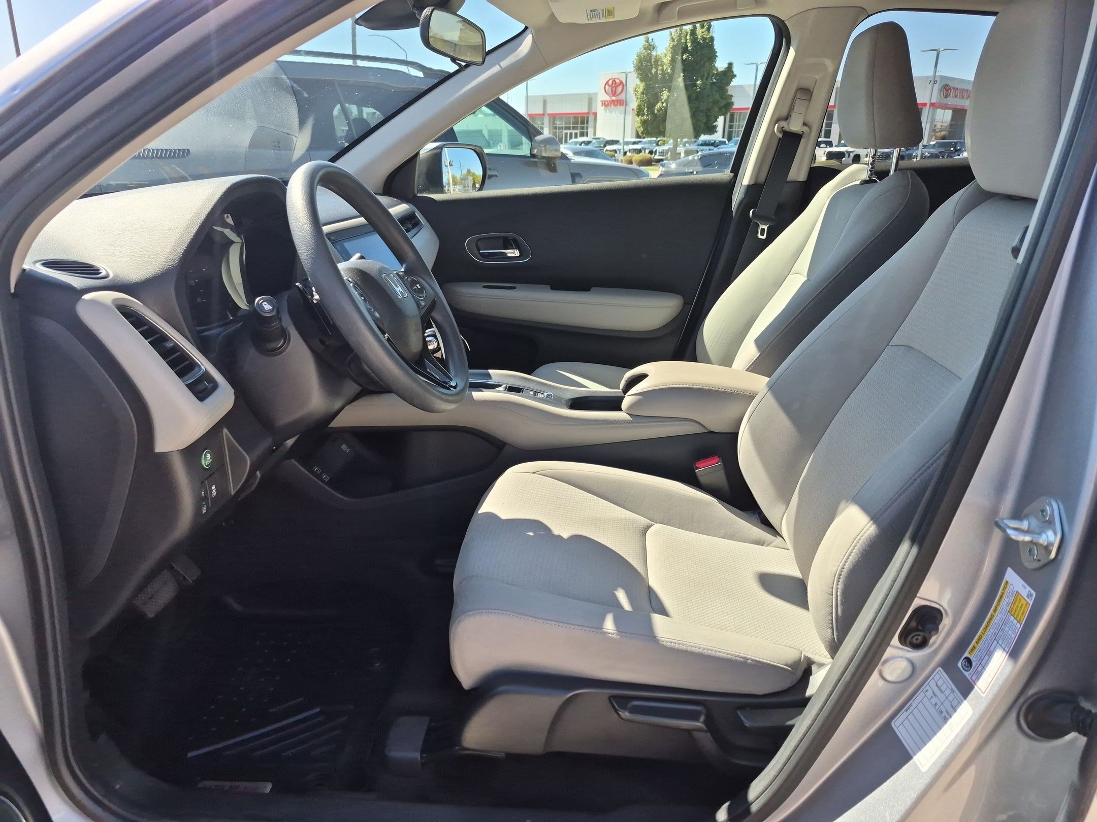 Used 2021 Honda HR-V EX image 16