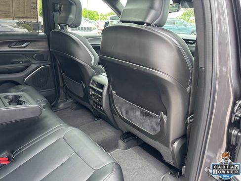 Used 2025 Jeep Grand Cherokee Overland w/ Adv Protech Group III AWD/4WD image 44