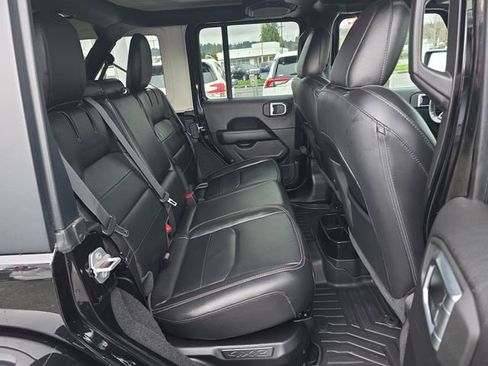 Used 2022 Jeep Wrangler Unlimited Sahara w/ Cold Weather Group image 13