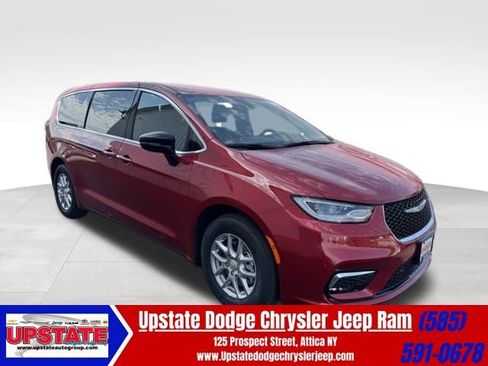 New 2026 Chrysler Pacifica Select image 1