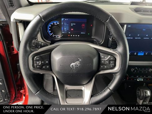 Used 2023 Ford Bronco Badlands image 23