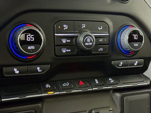 Used 2021 Chevrolet Silverado 1500 RST w/ Z71 Off-Road Package image 16