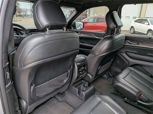 Certified 2024 Jeep Grand Cherokee L Limited w/ Luxury Tech Group II image 26