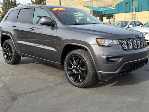 Used 2018 Jeep Grand Cherokee Altitude image 1