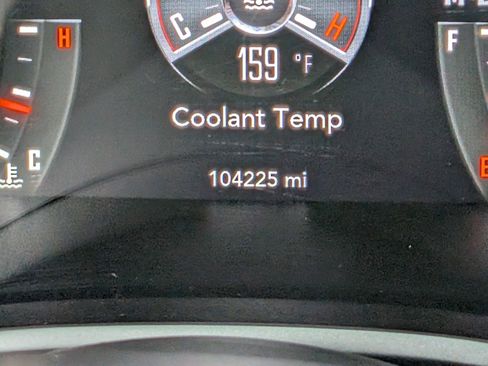 Used 2015 Dodge Challenger R/T Plus image 23