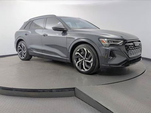 Used 2024 Audi Q8 e-tron Premium Plus w/ Premium Plus Package AWD/4WD image 11