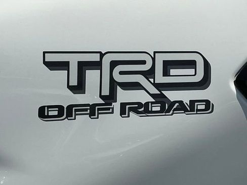Used 2024 Toyota Tacoma TRD Off-Road w/ TRD Off Road Upgrade Package AWD/4WD image 9