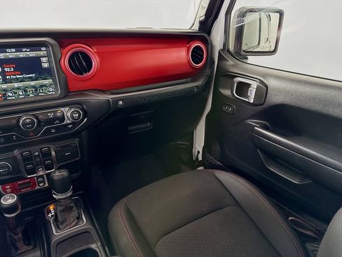 Used 2022 Jeep Wrangler Unlimited Rubicon image 24