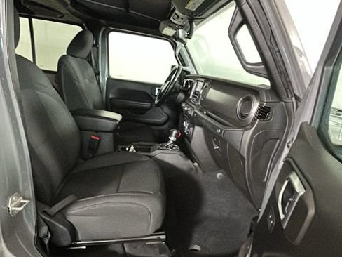 Used 2023 Jeep Wrangler Unlimited w/ Cold Weather Group AWD/4WD image 28