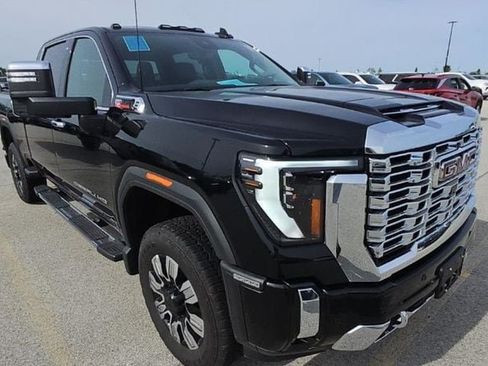 Used 2025 GMC Sierra 3500 Denali w/ Denali Reserve Package AWD/4WD image 2