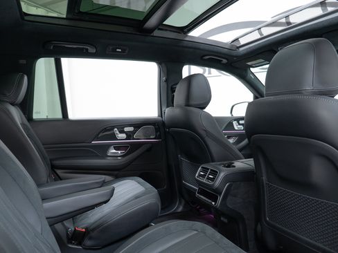Certified 2025 Mercedes-Benz GLS 63 AMG 4MATIC image 23