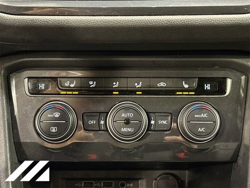 Used 2020 Volkswagen Tiguan SEL w/ Tiguan Two-Row MDO Package image 18