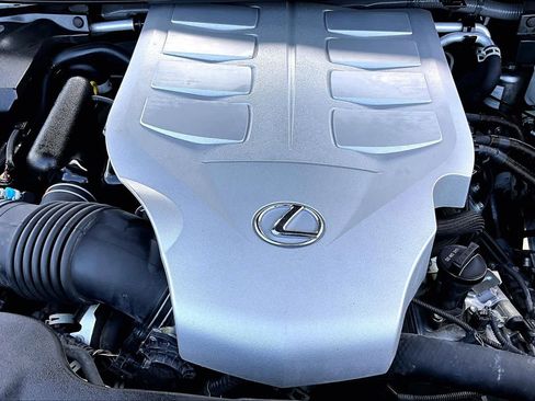 Used 2023 Lexus GX 460 Luxury w/ Accessory Package AWD/4WD image 33
