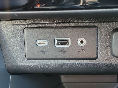 Certified 2022 Buick Encore GX Preferred w/ Cold Weather Comfort Package image 25