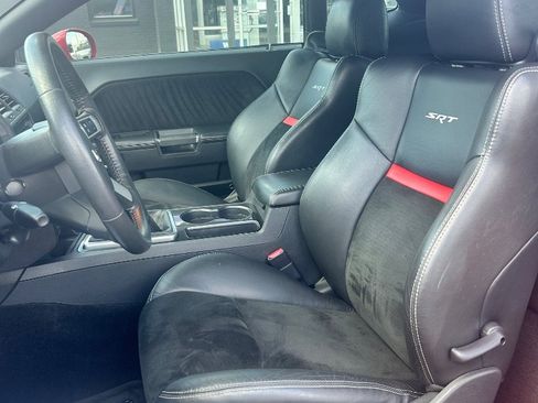 Used 2010 Dodge Challenger SRT8 w/ SRT Option Group II RWD image 9