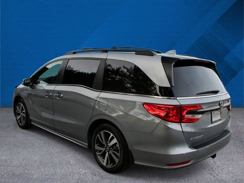 Certified 2024 Honda Odyssey Touring image 7