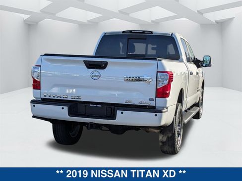 Used 2019 Nissan Titan SL w/ Texas Titan Edition image 4