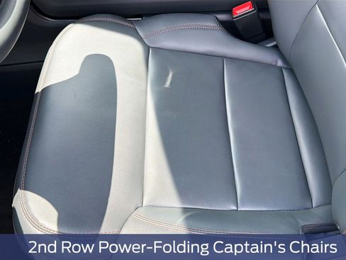 Used 2025 Ford Expedition Active AWD/4WD image 25