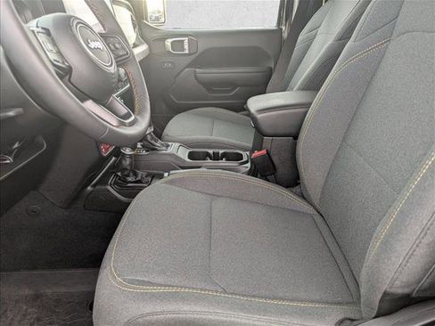 Used 2024 Jeep Wrangler Willys image 15