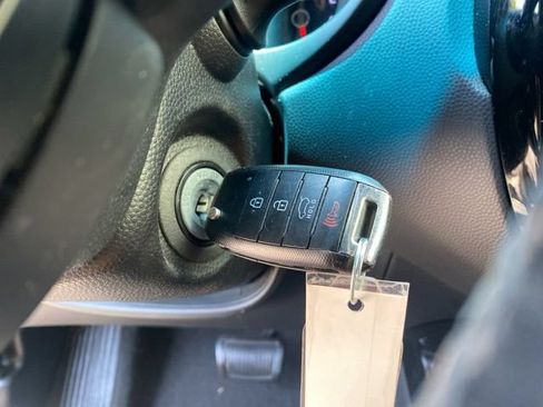 Used 2015 Kia Soul ! w/ Sun & Sound Package FWD image 17