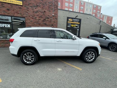Used 2015 Jeep Grand Cherokee Limited w/ Luxury Group II image 2