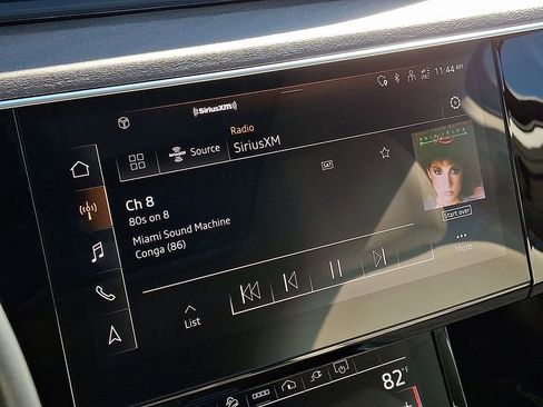 Used 2024 Audi Q8 e-tron Premium Plus image 18