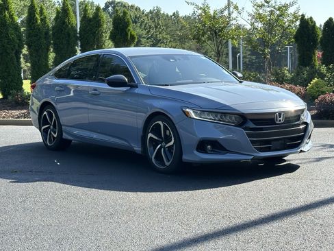 Used 2022 Honda Accord Sport image 2