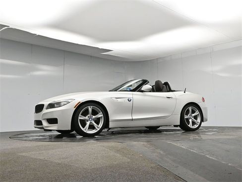 Used 2012 BMW Z4 sDrive28i image 25