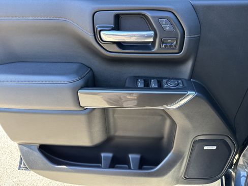 Used 2022 GMC Sierra 1500 AT4 w/ AT4 Preferred Package image 13