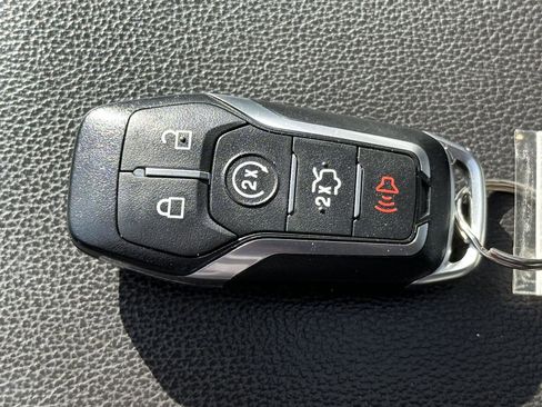 Used 2015 Ford Fusion SE w/ Equipment Group 202A image 14