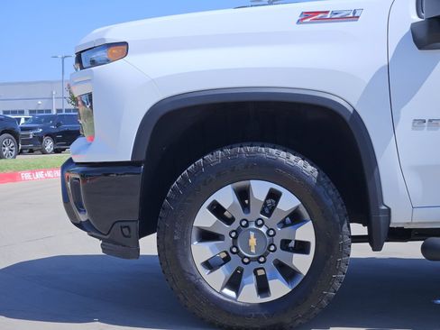 New 2026 Chevrolet Silverado 2500 Custom w/ Custom Value Package AWD/4WD image 11