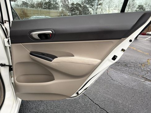 Used 2010 Honda Civic LX image 16