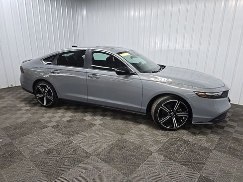 Used 2023 Honda Accord Sport image 1