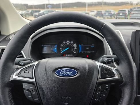 Used 2024 Ford Edge SEL w/ Convenience Package image 15