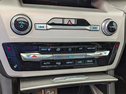 Certified 2023 Ford Explorer XLT w/ Equipment Group 202A image 28