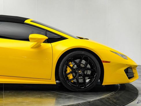 Used 2018 Lamborghini Huracan LP 580-2 image 38