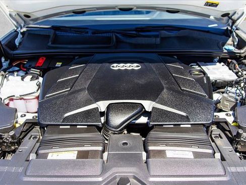 Used 2022 Audi Q8 Premium AWD/4WD image 27