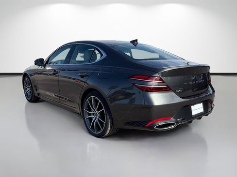 Used 2024 Genesis G70 2.5T RWD image 5