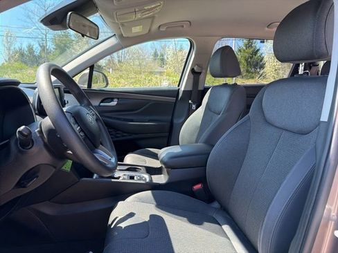 Used 2019 Hyundai Santa Fe SE image 17