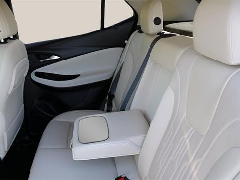 Used 2024 Buick Encore GX Avenir image 14