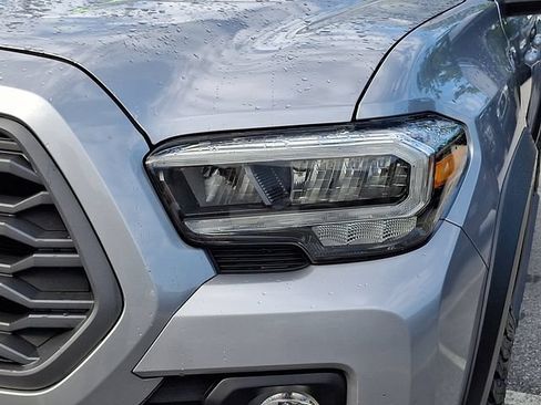 Certified 2020 Toyota Tacoma TRD Off-Road AWD/4WD image 9