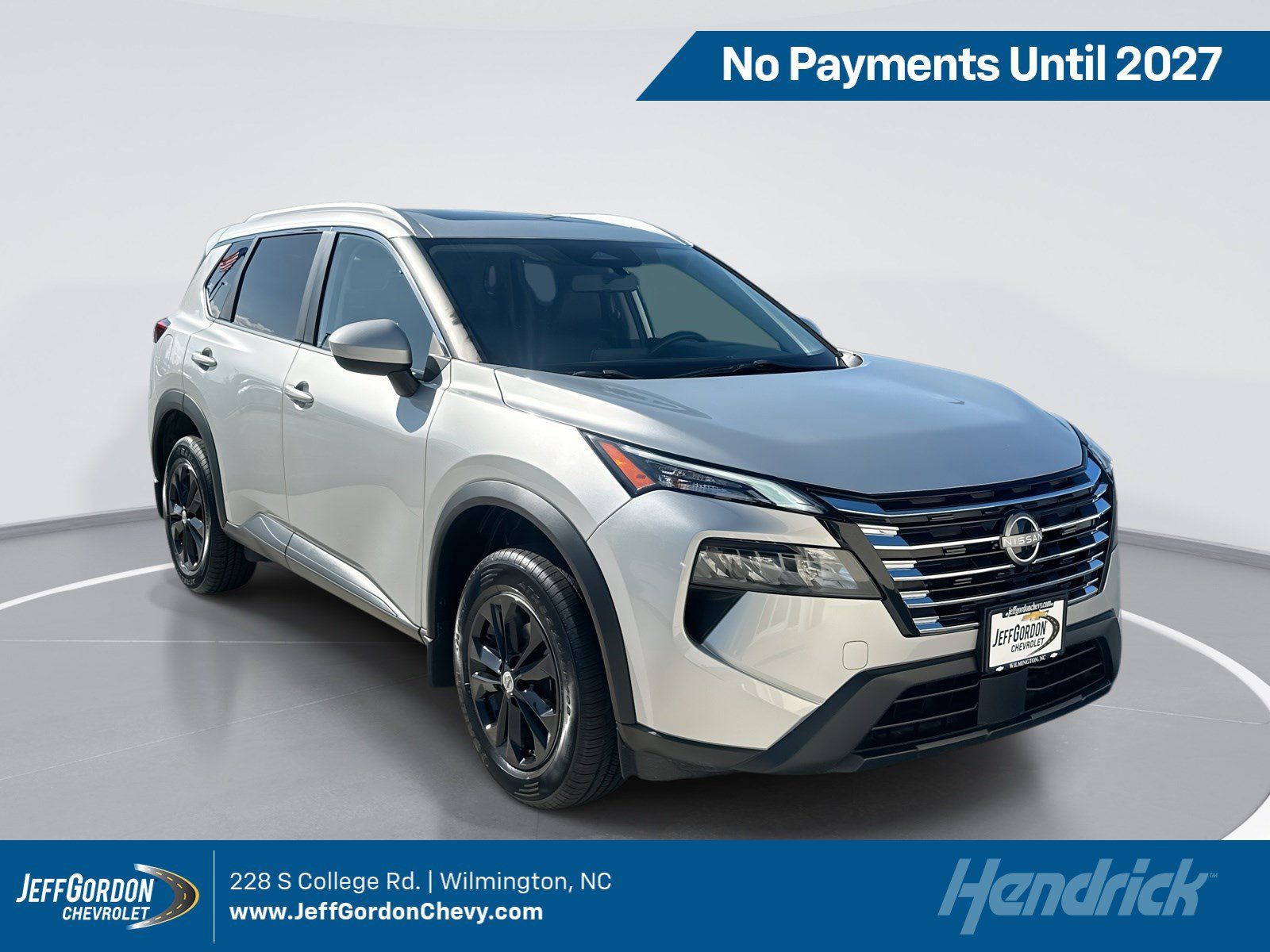 Used 2024 Nissan Rogue SV w/ SV Premium Package AWD/4WD image 1