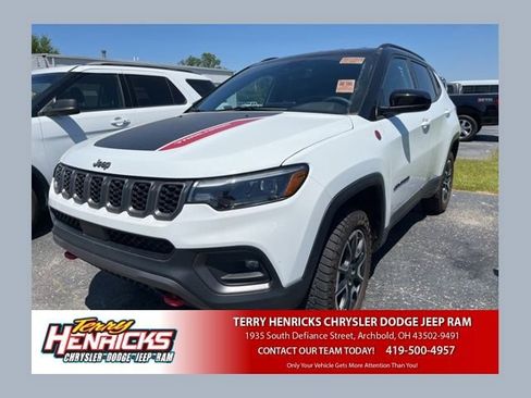 Used 2024 Jeep Compass Trailhawk w/ Trailhawk Elite Group AWD/4WD image 1