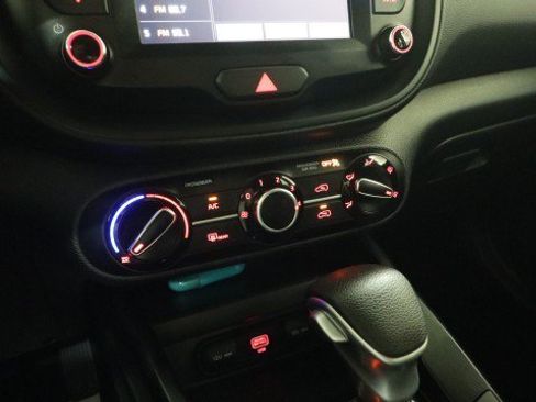 Used 2021 Kia Soul LX FWD image 16