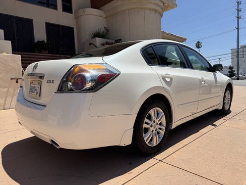 Used 2011 Nissan Altima 2.5 S w/ Convenience Pkg FWD image 7